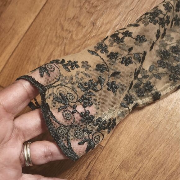 Betsey Johnson Tie Detail Flora Lace  Embroidery Dress Black And Tan Size 0 - Picture 7 of 10